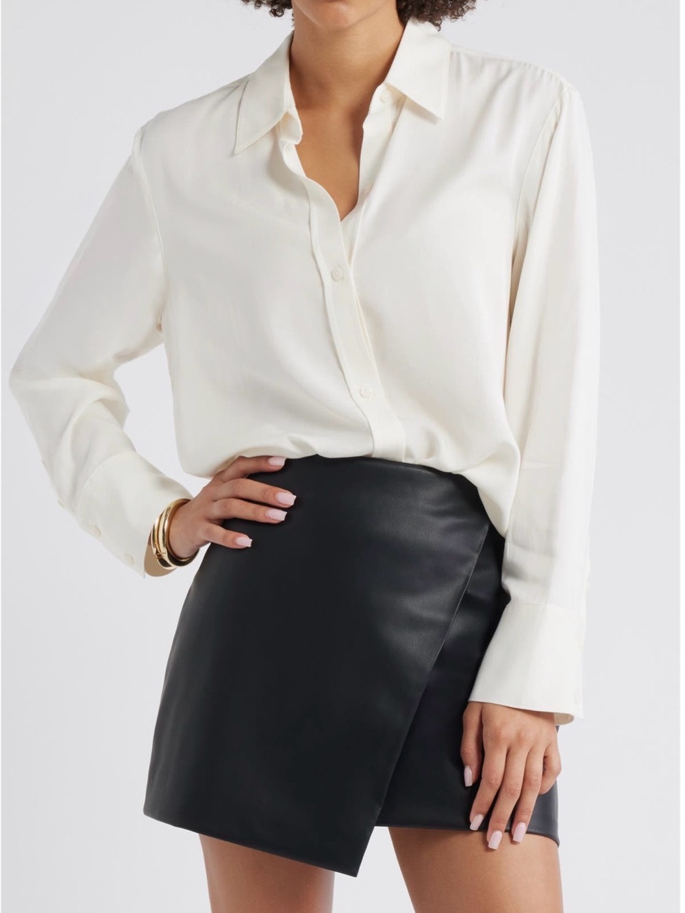 Women's Cream Long-Sleeve Relaxed Fit Button-Up Blouse